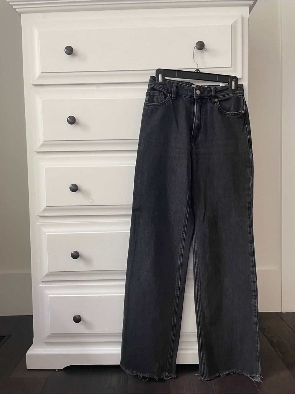 Dynamite Heidi High-Rise Wide-Leg Jeans with Raw Hem in Black